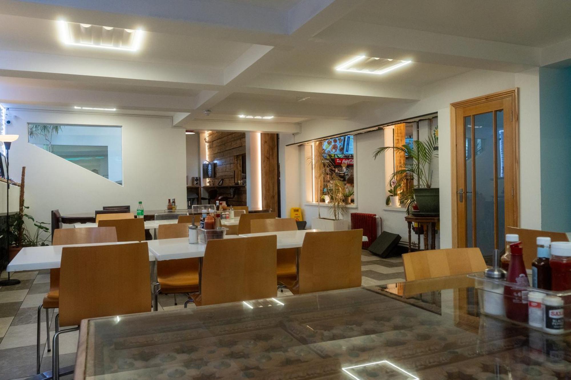 Abbey Point Hotel Wembley Exterior foto